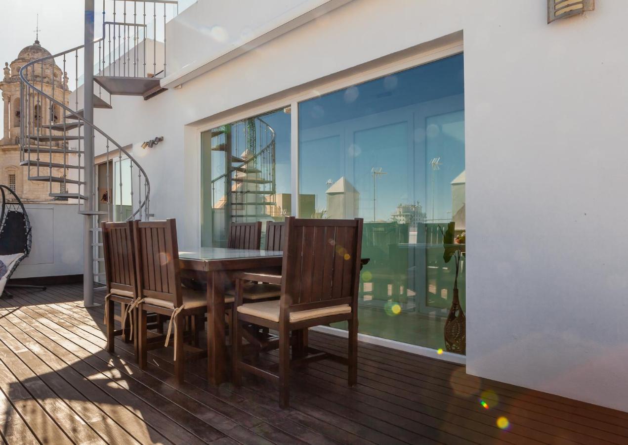 ***** Attic With Impressive Views And Jacuzzi Lägenhet Cádiz Exteriör bild